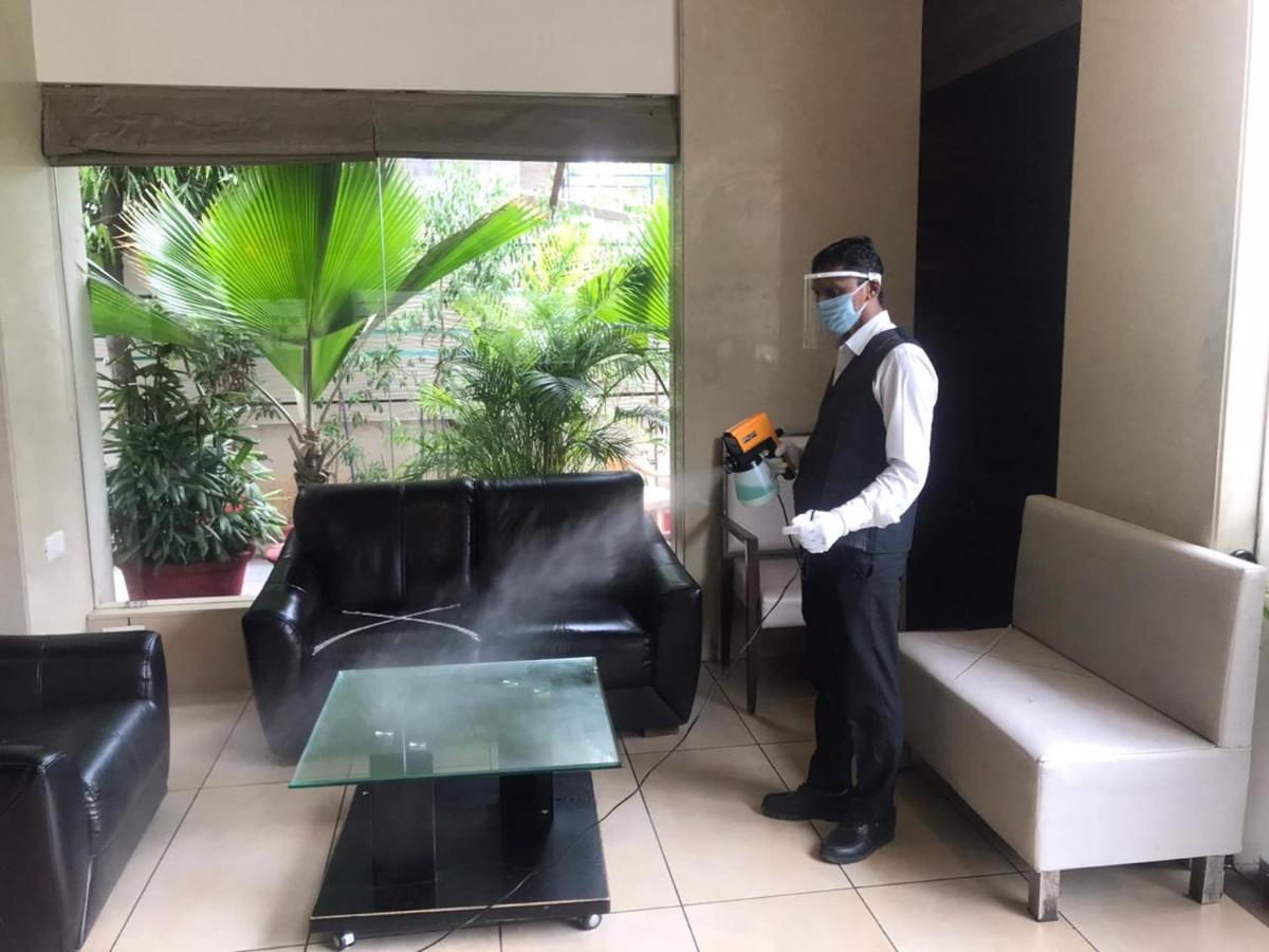 Le Grande Residency -Unmarried Couples Are Not Allowed Ahmedabad Ngoại thất bức ảnh