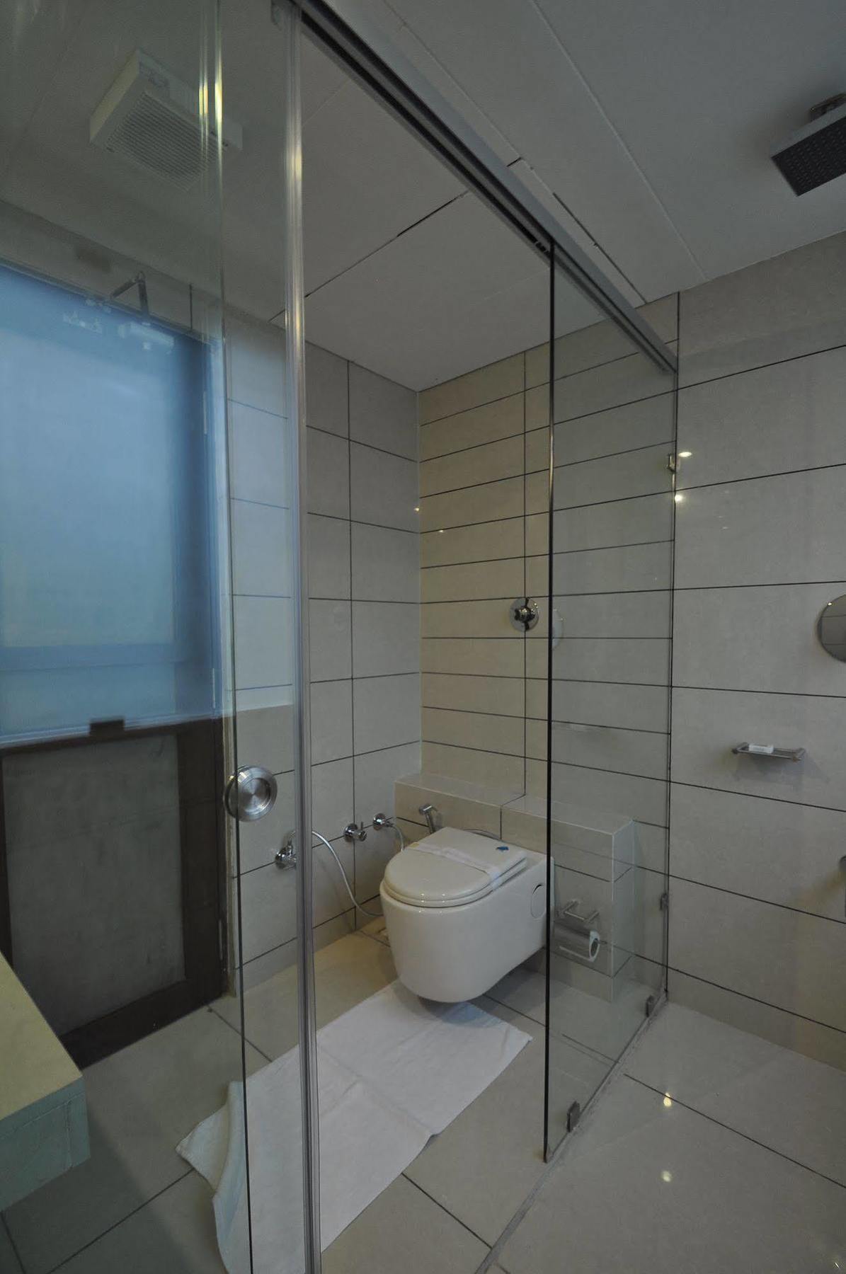 Le Grande Residency -Unmarried Couples Are Not Allowed Ahmedabad Ngoại thất bức ảnh